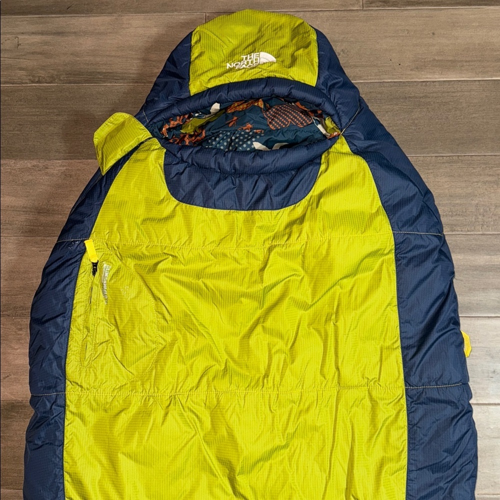 The North Face Tigger Sleeping Bag: 20F Climashield CL (YOUTH) - Picture 3 of 10